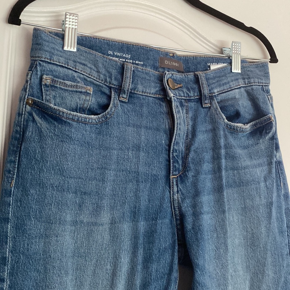 DL1961 Mara straight mid rise jeans size 26